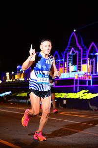 BIB: 41565
                            <button type="button" onclick="openModal(22863607)" class="btn btn-primary btn-sm float-right btn-popup" data-toggle="modal" data-target=".modal-high-quality">
                        <i class="fas fa-shopping-cart"></i> Add to Cart
                    </button>
                                            <button type="button" onclick="isThisMe(22863607, true)" class="btn btn-success btn-sm float-right btn-popup btn-isme hidden" data-toggle="tooltip" data-placement="bottom" title="นี่คือรูปของคุณใช่ไหม คลิกที่นี่เพื่อเอาเข้าอัลบั้ม">
                        <i class="fas fa-plus"></i> Add to album
                    </button>
                    <button type="button" onclick="isThisMe(22863607, false)" class="btn btn-warning btn-sm float-right btn-popup btn-isnotme hidden">
                        <i class="fas fa-ban"></i> Remove from album
                    </button>